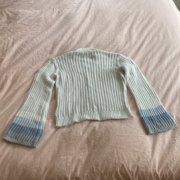 Cropped sweater - Picture 2 of 3